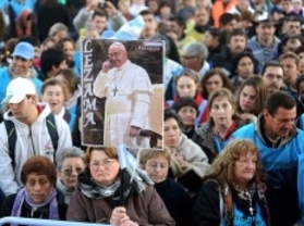 Una multitud participó de la peregrinación juvenil a Luján