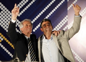 Cristina felicitó a Tabaré Vázquez por el triunfo en las elecciones uruguayas
