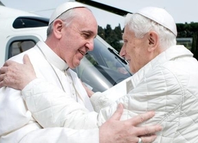El Papa Francisco definió a Benedicto XVI como "un hombre valiente"