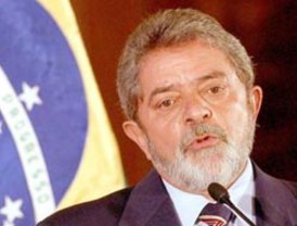 Lula reitera su intención de regular a la prensa