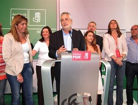 Griñán admite un 'revés' y destaca que con este resultado el PP no ganaría las autonómicas