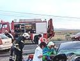 Al menos 28 muertos en las carreteras españolas durante el fin de semana, diez más que el año pasado