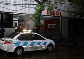 Hombres armados asaltan la sede del diario 'El Sol' de Mendoza