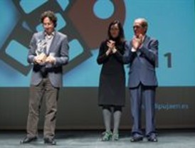 González Sinde entrega el Premio Miguel Picazo al cazorleño Carlos Cuadros
