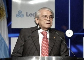 Méndez pidió un ministro de economía "más fuerte" y el gobierno le respondió rápidamente