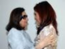 Cristina pidió ante Chávez “trabajar fuertemente por la paz”