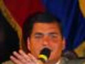 Presidente de Ecuador alcanza popularidad más alta en América con 76%