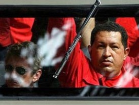 Chávez arremete contra rector del CNE