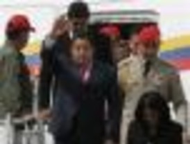 Chávez llega a Guatemala sobornando como es costumbre