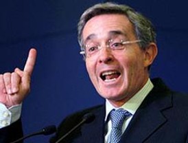 Uribe dará espacio a países amigos para bajar tensión con Venezuela