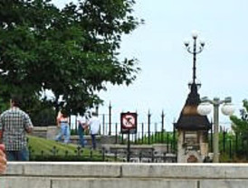 Más de la mitad de los europeos, en contra del velo islámico