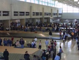 Se aislará a viajeros con síntomas de gripe porcina