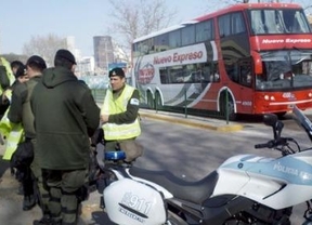 Los ómnibus salen de Retiro custodiados por Gendarmería ante la amenaza de bloqueo