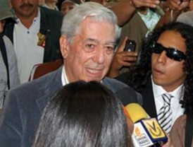 Vargas Llosa no podrá declarar sobre política