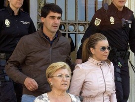 El fiscal pide dos años y nueve meses para Campanario y su madre