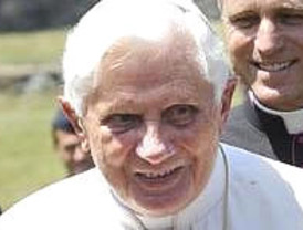 El Papa, atendido en el hospital de Aosta tras sufrir una caída