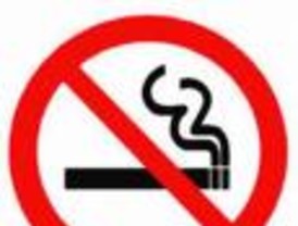 Prohibido fumar en público