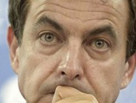 Zapatero quiere adelantar la recuperación económica, no las elecciones