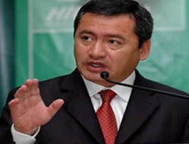 Osorio confía en tener terrenos para refinería