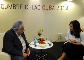 Cristina se reunió con Mujica, Maduro y Pérez Nieto en Cuba