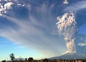 Cancelan vuelos domésticos e internacionales por las cenizas del volcán chileno