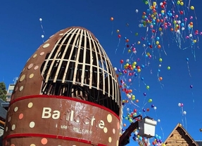 Bariloche disfrutó del huevo de pascua más grande del mundo 