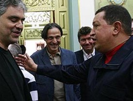 Bocelli visitó a Chávez