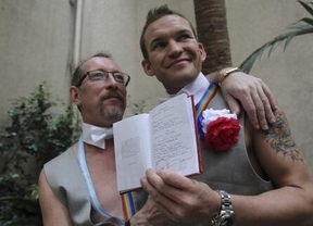 Una pareja de hombres rusos contrajo matrimonio en Buenos Aires