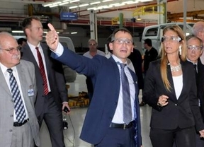 Mercedes Benz suma 900 empleados en su planta de Virrey del Pino