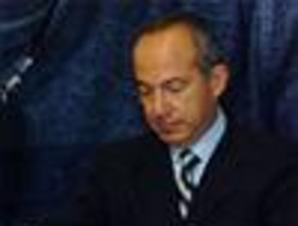 Felipe Calderón firma decreto para incentivar el empleo