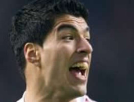 Liverpool cerró hoy un acuerdo con el Ajax por Luis Suárez
