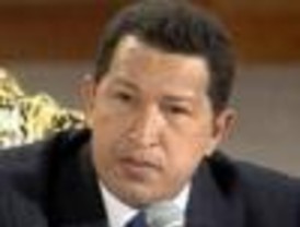 Chávez anuncia revocación de señal a canal de TV