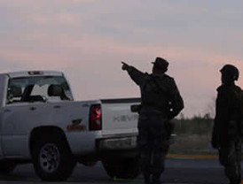 Saldo de diez personas muertas deja al explotar una pipa de leche en carretera México-Querétaro