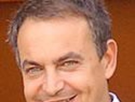 Zapatero fue a la entrevista de RNE con paraguas, porque no se mojó en nada