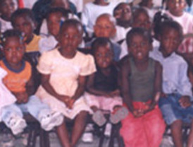 'Se han recibido bastantes peticiones de adopción o acogimiento de niños de Haití'