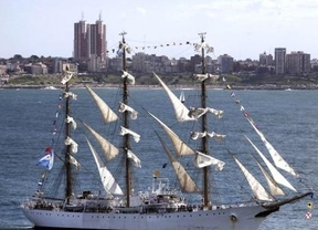 Más de 160 mil personas visitaron la Fragata Libertad en Mar del Plata