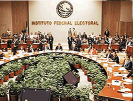 Consejeros IFE: ganar $ 333,000 al mes no es 'inmoral”