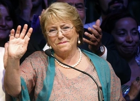 Bachelet le pidió la renuncia a todo el gabinete
