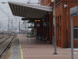 Adif instala paneles solares en la estación de Astorga