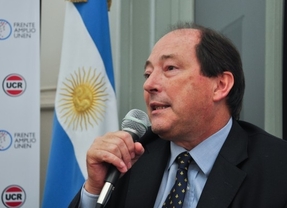 Desde la UCR respaldaron a Sanz y su propuesta de "derogar" algunas leyes votadas en el Congreso