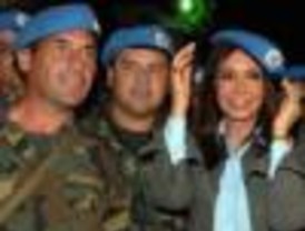 Cristina visitó a las tropas argentinas que se encuentran en Haití