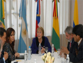 Colom cancela su participación en la Cumbre Iberoamericana y la visita oficial a Rusia