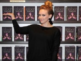 Hilary Duff descarta abandonar su carrera artística