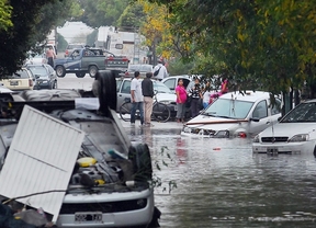 Hay 35 muertos confirmados y 2.200 evacuados por el temporal de La Plata