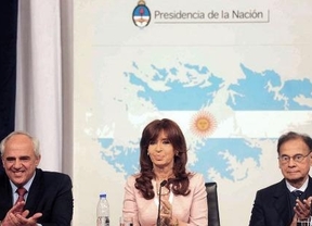 "Kirchner y Chávez vinieron a incomodar a los poderosos, a encender los fuegos de la igualdad"