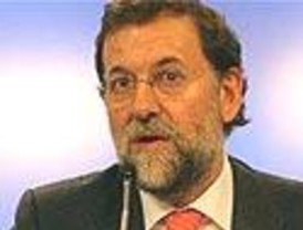 Rajoy dice que las elecciones 'se ganarán por pocos votos'