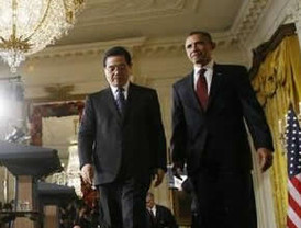 Hu defiende el desarrollo pacífico de su nación