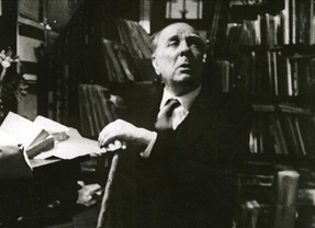La viuda de Borges denuncia piratería de la obra del escritor en internet