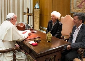 El Papa Francisco recibió a Estela de Carlotto junto a su nieto Ignacio Guido 