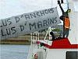 Bruselas rechaza la petición de Francia y mantiene cerrada la pesca de la anchoa en el Golfo de Vizcaya